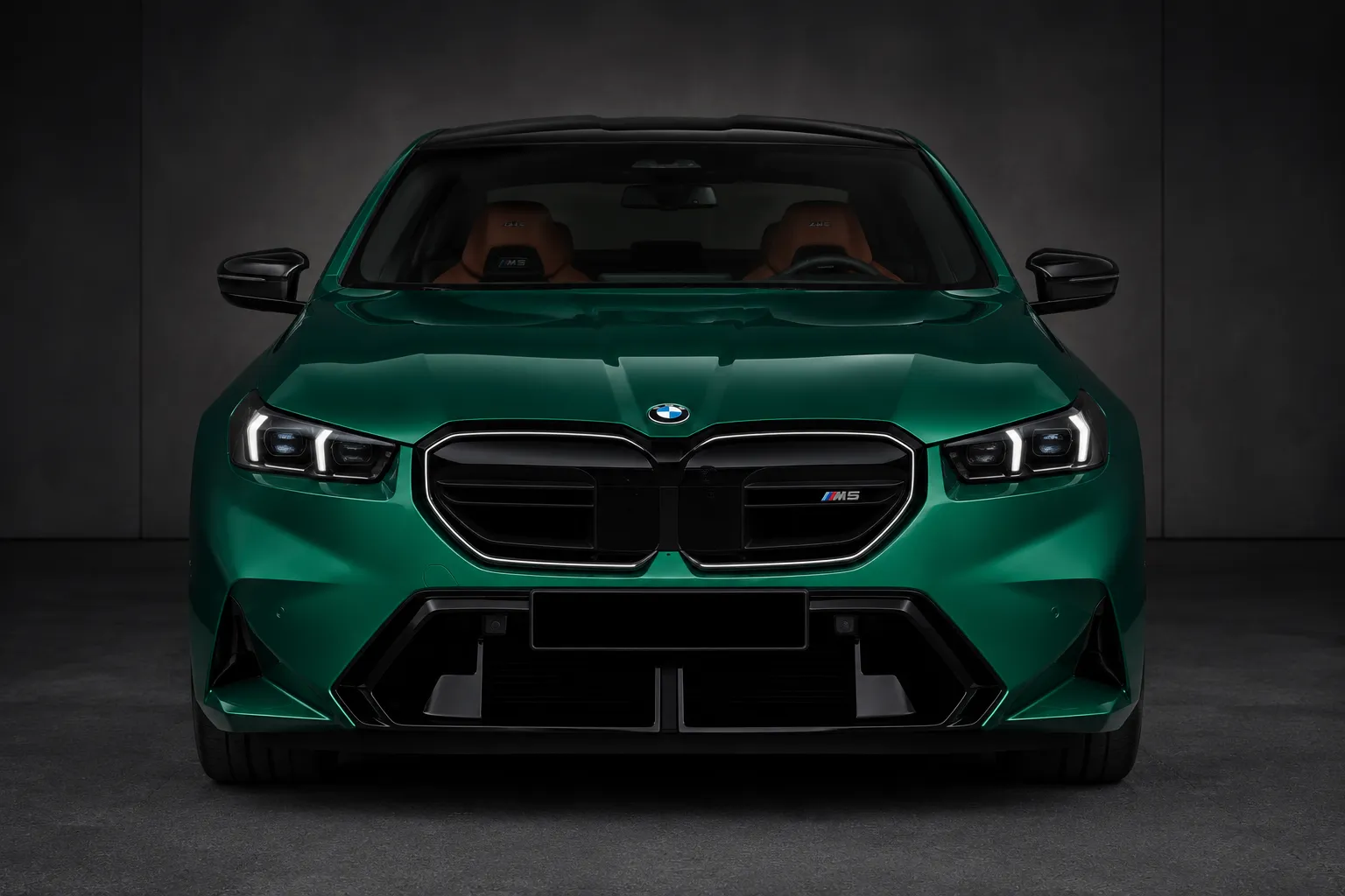 BMW M5 PHEV vista frontal